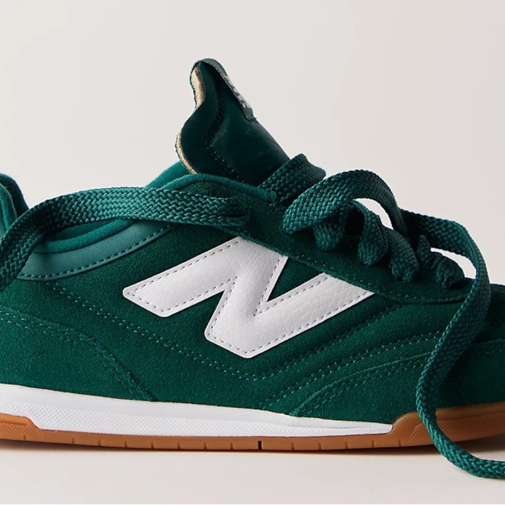 NWT New Balance RC42 Sneakers in Original Green and White - Picture 3 of 7